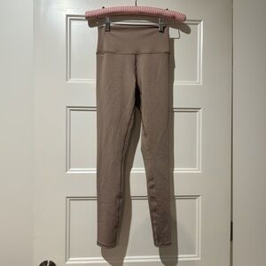 ALO Leggings